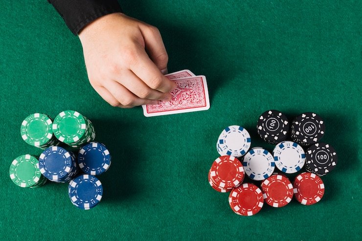 Bagan tingkat loyalitas maka77 menampilkan manfaat progresif dari Member hingga Diamond